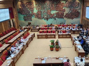 Komisi X DPR Minta Pemerintah Tangani Kesejahteraan Dosen-Infrastruktur PTS