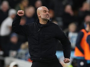 Fans Leeds Soraki Momen Buka Puasa Pemain Man City, Guardiola Geram!