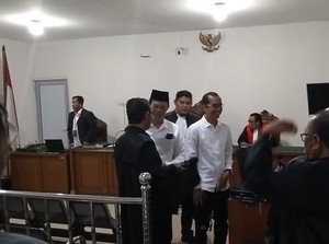 Sidang Tuntutan Eks Walkot Palembang Harnojoyo Ditunda