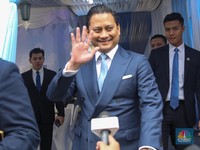 Thomas Djiwandono usai dilantik sebagai Deputi Gubernur Bank Indonesia di gedung Mahkamah Agung, Jakarta, Senin (9/2/2026). (CNBC Indonesia/Faisal Rahman)