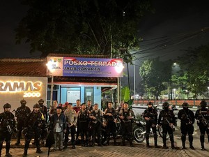 Patroli Jaga Jakarta, Brimob Polda Metro Amankan 4 Pemuda Bersajam