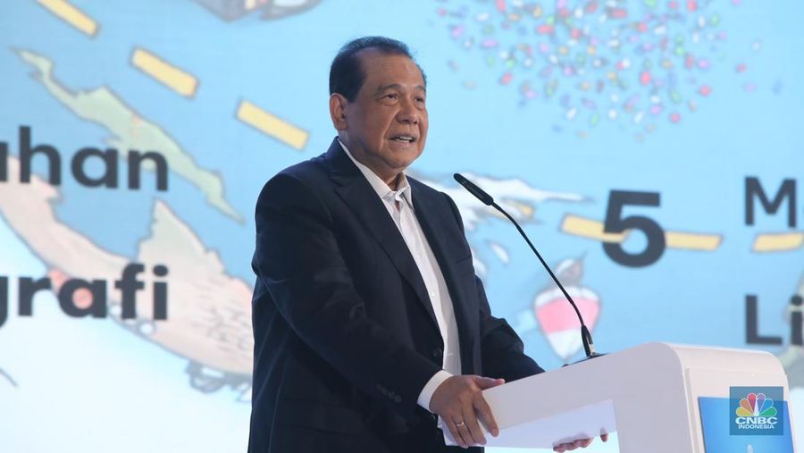 Chairman & Founder CT Corp, Chairul Tanjung saat menyampaikan sambutan dalam acara Economic Outlook 2026 dengan tema 