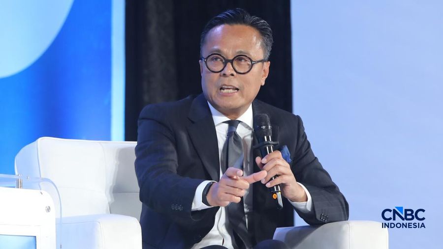 Chief Operating Officer (COO) Badan Pengelola Investasi (BPI) Danantara, Dony Oskaria saat menyampaikan paparan dalam acara Economic Outlook 2026 bertema &ldquo;Consolidating Growth, Accelerating the Transformation&rdquo; di Hotel Indonesia Kempinski, Jakarta, Selasa (10/2/2026). (CNBC Indonesia/Faisal Rahman)