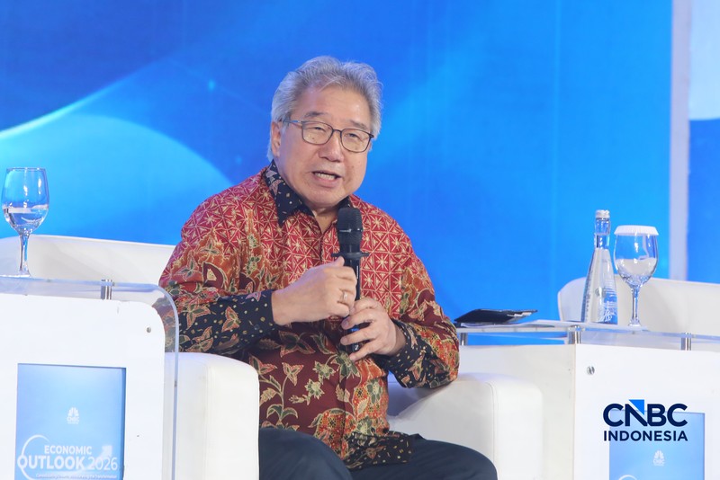 Suasana Diskusi panel sesi kedua dalam acara Economic Outlook 2026 dengan tema