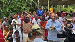 Pandji Pragiwaksono Jalani Ritual Permohonan Maaf ke Leluhur Toraja Hari Ini