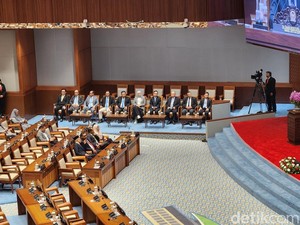 Video DPR Setujui 10 Anggota Dewas BPJS Kesehatan-Ketenagakerjaan