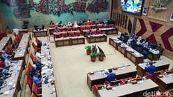 Rapat di DPR, Wakil Rektor Undip Curhat Mahasiswa 3T Sering Hilang