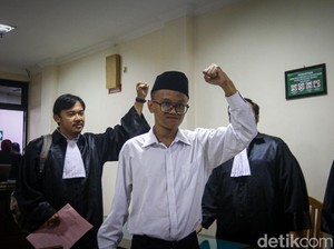 Perdana Arie Harus Jalani Sidang Etik di UNY, Begini Tanggapan Keluarga