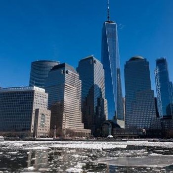 Cuaca Ekstrem Landa New York, Sungai Membeku-Belasan Warga Tewas