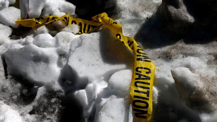NEW YORK, NEW YORK - FEBRUARY 09: Ice floes cover part of the Hudson River along the Manhattan shoreline as New York City continues to experience frigid temperatures on February 9, 2026, in New York City. Some ferry services have been cancelled, and the remaining boats have had to add up to 20 minutes on routes to and from New Jersey to navigate the ice.   Spencer Platt/Getty Images/AFP (Photo by SPENCER PLATT / GETTY IMAGES NORTH AMERICA / Getty Images via AFP)