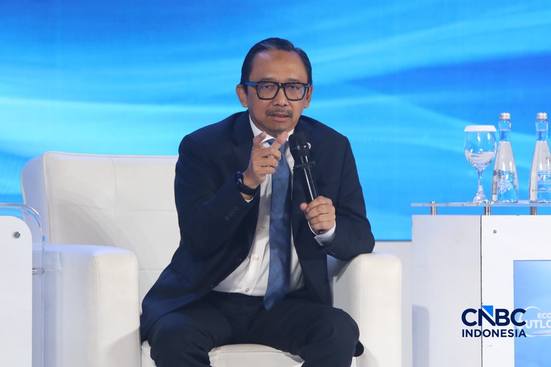 Chairman &amp; Founder CT Corp, Chairul Tanjung saat menyampaikan sambutan dalam acara Economic Outlook 2026 dengan tema