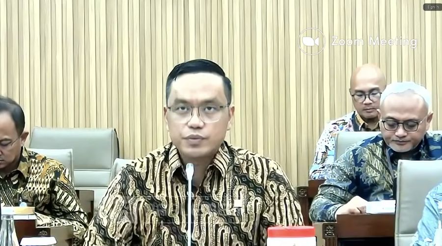 Dirut Pertamina Simon Aloysius Mantiri. (Tangkapan Layar Yooutube DPR)