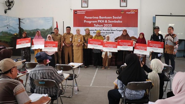 Bank Mandiri Jangkau Lebih 7,45 Juta Penerima Bansos Sepanjang 2025