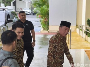 Jokowi Datangi Polresta Solo Bareng Pengacara Sore Ini, Ada Apa?