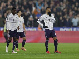 MU Gagal Menang, Pria Ini Lanjutkan Puasa Cukur Rambut