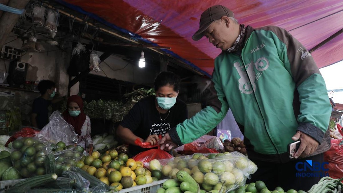 Survei LPEM UI: Inflasi dan Stagnasi Pasar Tenaga RI Jadi Sorotan
