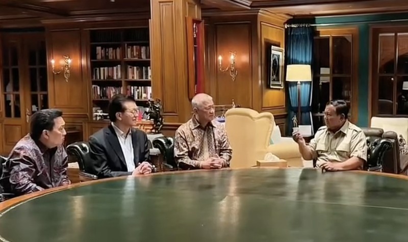 Presiden Prabowo Subianto menerima permohonan audiensi dari 5 pengusaha nasional di kediaman Hambalang, Bogor, Selasa (10/2/2026). (Instagram/sekretariat.kabinet)