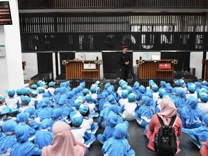 Serunya Belajar Aviasi di Bandara Banyuwangi, Lihat Pesawat Lebih Dekat