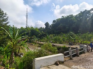 Siswi SMA Hanyut di Sungai Karangmalang Semarang Ditemukan Tewas
