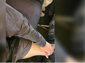 Menjijikkan, Pria Ini Mandi Muntahan di Pesawat