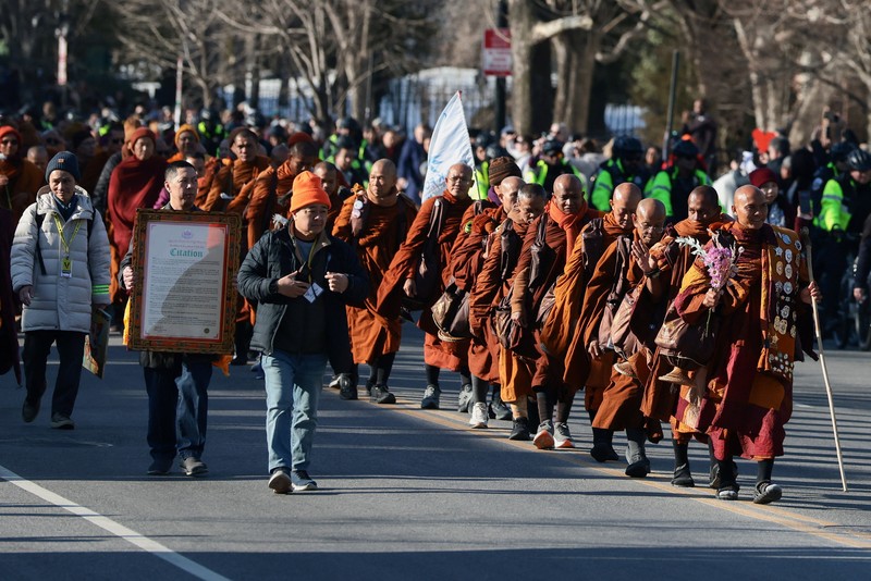 Sekelompok biksu Buddha dalam acara
