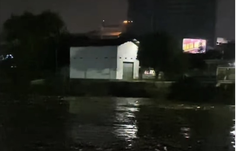 Banjir Sentul. (Tangkapan Layar/Ist)