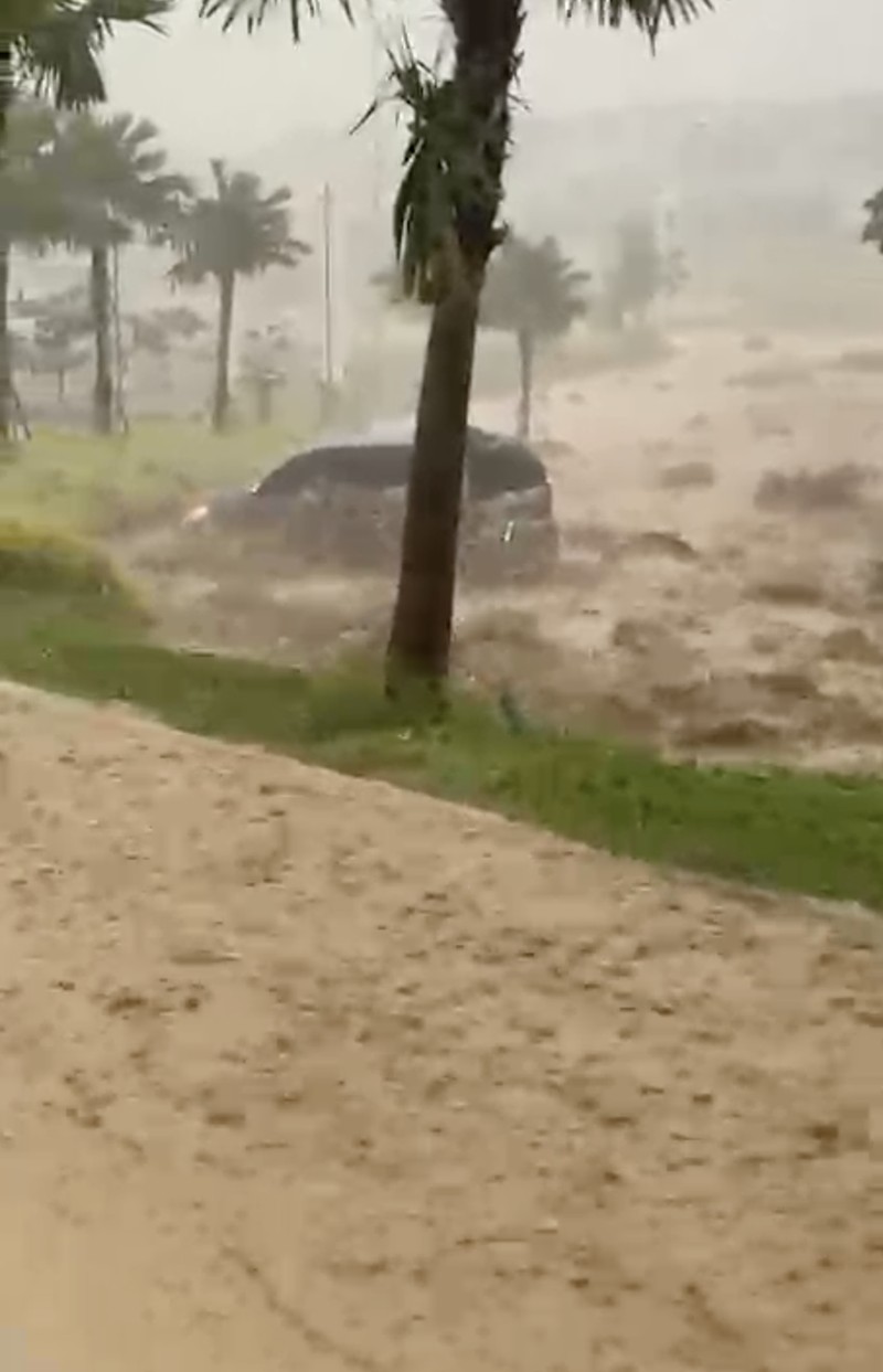 Banjir Sentul. (Tangkapan Layar/Ist)