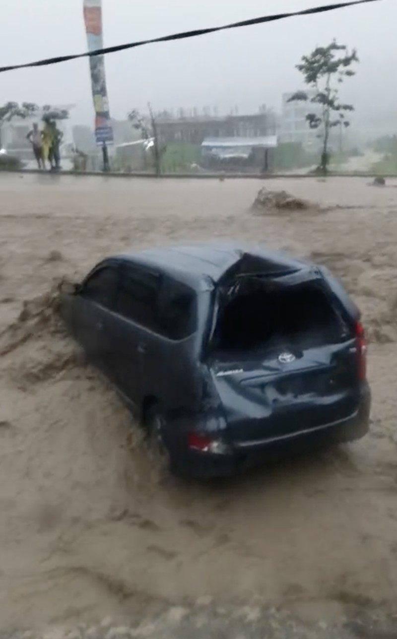 Banjir Sentul. (Tangkapan Layar/Ist)
