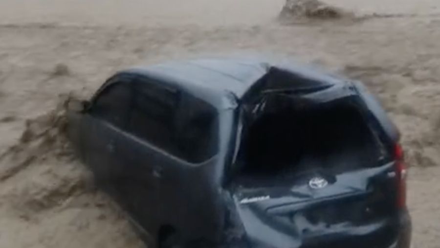 Banjir Sentul. (Tangkapan Layar/Ist)