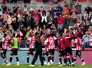 Selamatkan Korban Pengeroyokan, 2 Pemain Brentford Jadi Pahlawan
