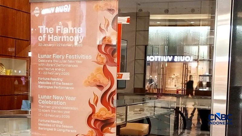 Direktorat Jenderal Bea dan Cukai Kantor Wilayah (Kanwil) Jakarta menyegel tiga toko toko perhiasan mewah Tiffany & Co di tiga pusat perbelanjaan  ibu kota, Plaza Senayan, Plaza Indonesia, dan Pacific Place. (CNBC Indonesia/Halimatus Sa&rsquo;diyah)