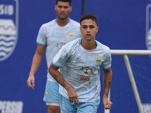Eliano Waspadai Ivar Jenner di Laga Krusial Persib Vs Dewa United