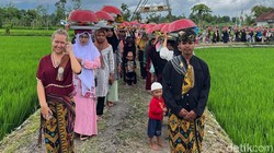 Roah 1001 Tebolak Beak, Tradisi Warga Lombok Timur Sambut Datangnya Ramadhan
