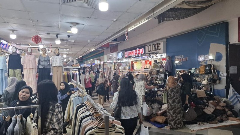 Kondisi Pasar Tanah Abang, Jakarta Pusat, Sepekan Jelang Ramadan, Kamis (12/2/2026). (CNBC Indonesia/Chandra Dwi Pranata)