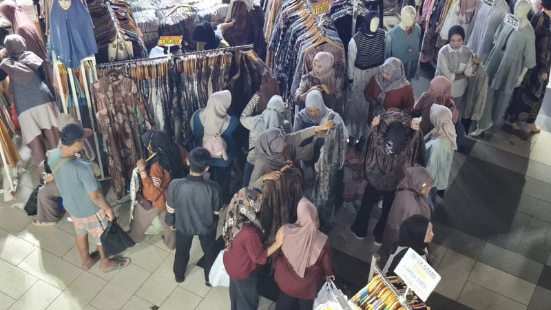 Kondisi Pasar Tanah Abang, Jakarta Pusat, Sepekan Jelang Ramadan, Kamis (12/2/2026). (CNBC Indonesia/Chandra Dwi Pranata)