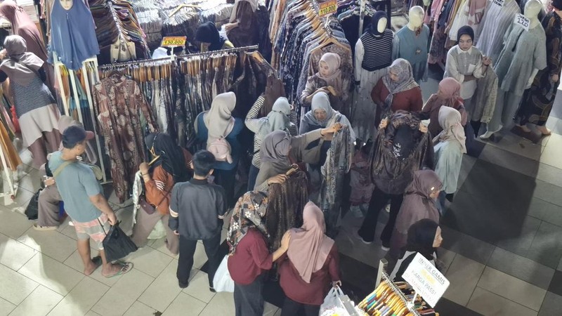 Kondisi Pasar Tanah Abang, Jakarta Pusat, Sepekan Jelang Ramadan, Kamis (12/2/2026). (CNBC Indonesia/Chandra Dwi Pranata)