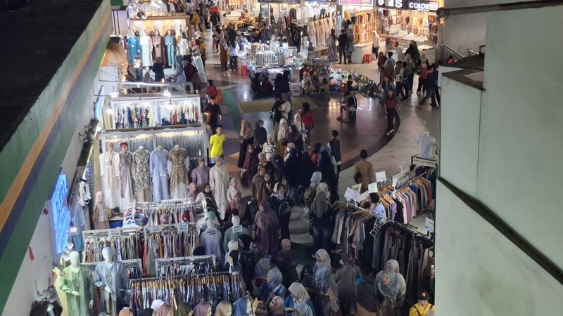 Kondisi Pasar Tanah Abang, Jakarta Pusat, Sepekan Jelang Ramadan, Kamis (12/2/2026). (CNBC Indonesia/Chandra Dwi Pranata)