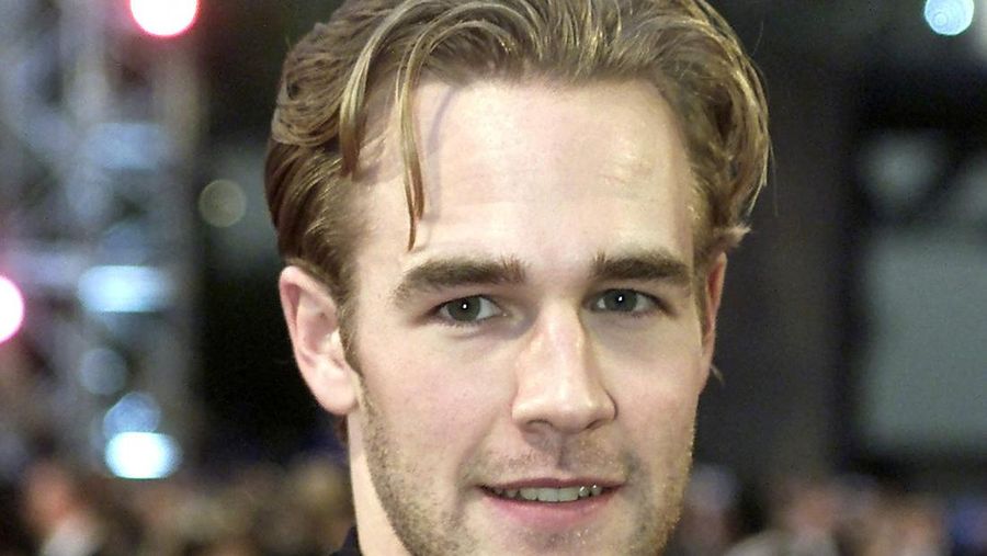 FILE PHOTO: Actor James Van Der Beek from the show "Dawson's Creek" arrives at the MGM Grand Garden Arena in Las Vegas for the ninth annual ESPY Awards February 12, 2001. Van Der Beek is a presenter at the show./File Photo