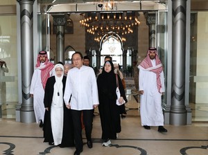 Megawati Bakal Tunaikan Umroh Usai dari Madinah, Doakan Indonesia