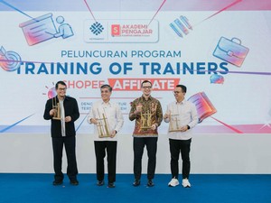 Shopee Luncurkan Akademi Pengajar Kampus UMKM, Target Latih 500 Pengajar