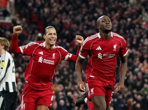 Van Dijk Ingin Konate Bertahan Musim Depan