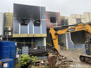 Bau Menyengat B3 Tercium di Pabrik Pestisida Biang Kerok Pencemaran Cisadane
