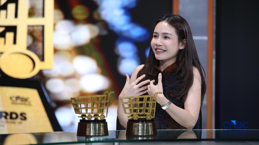 Founder of Mom Uung, Moell, & Breastfeeding Conselor, Uung Victoria Finky menyampaikan paparan dalam CNBC Indonesia Epic Awards 2026 di Jakarta, Jumat (13/2/2026). (CNBC Indonesia/Faisal Rahman)
