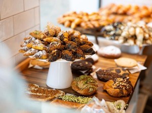 Pecinta Dessert Wajib Tahu! 5 Bakery di Denpasar yang Lagi Populer