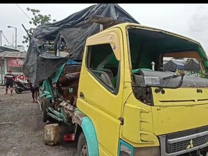 Kecelakaan Truk Muat Ternak dan Kain di Ngawi, 3 Ekor Sapi Mati