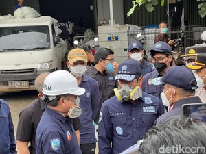 Menteri LH Bakal Gugat Gudang Pestisida yang Cemari Sungai Cisadane