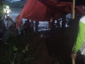 Lansia Hilang Terseret Arus Saat Seberangi Sungai di Bima