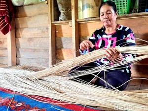 Cerita Perajin Rotan Bawa Harum Nama Krayan Sampai Negeri Paman Sam