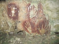 Penampakan Cap Tangan Manusia Berusia 67.800 Tahun Ditemukan di RI