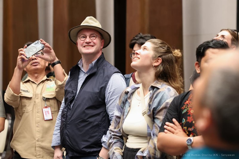 kerja sama akademis antara Otorita Ibu Kota Nusantara, Leiden&ndash;Delft&ndash;Erasmus Universities (LDE), dan Universitas Mulawarman, Otorita IKN membuka ruang pembelajaran langsung bagi generasi muda di Auditorium Kantor Balai Kota Otorita IKN, KIPP Nusantara, Kamis (5/2/2026). (Dok IKN)